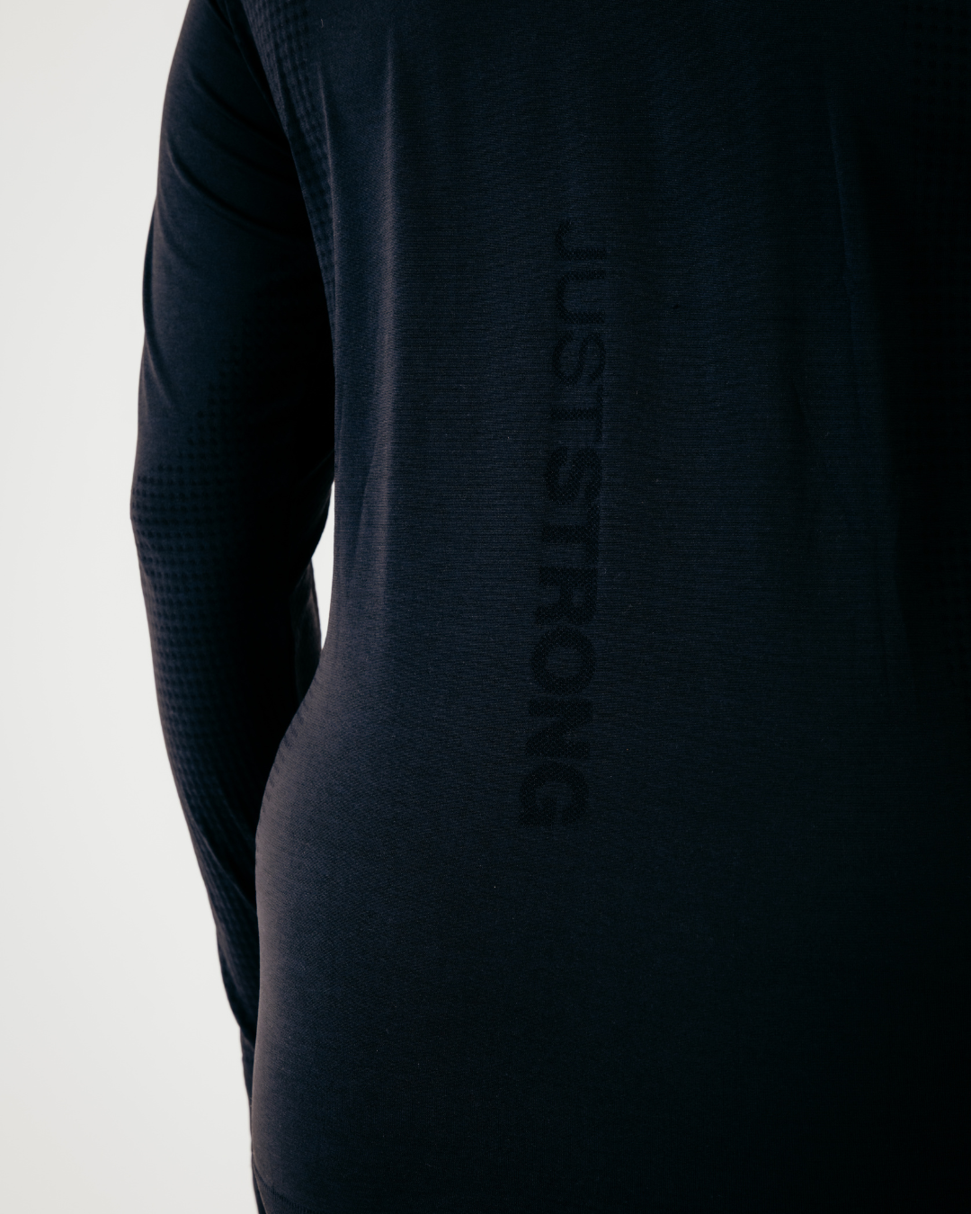 Pacer Seamless Long Sleeve Run Tee - Black