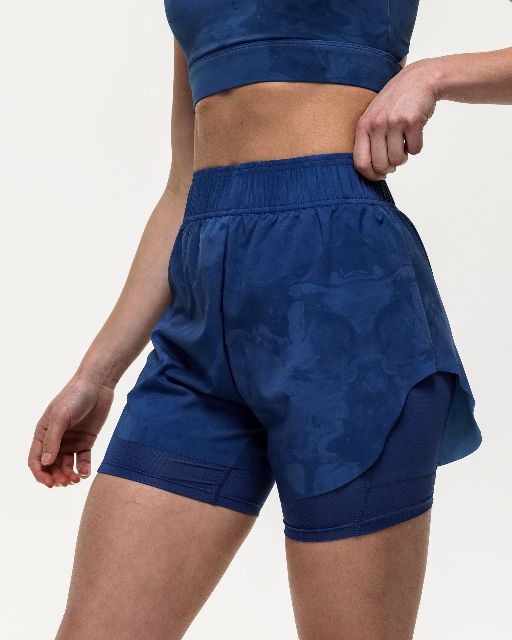 Run The Distance 2-in-1 Shorts - Indigo Marble