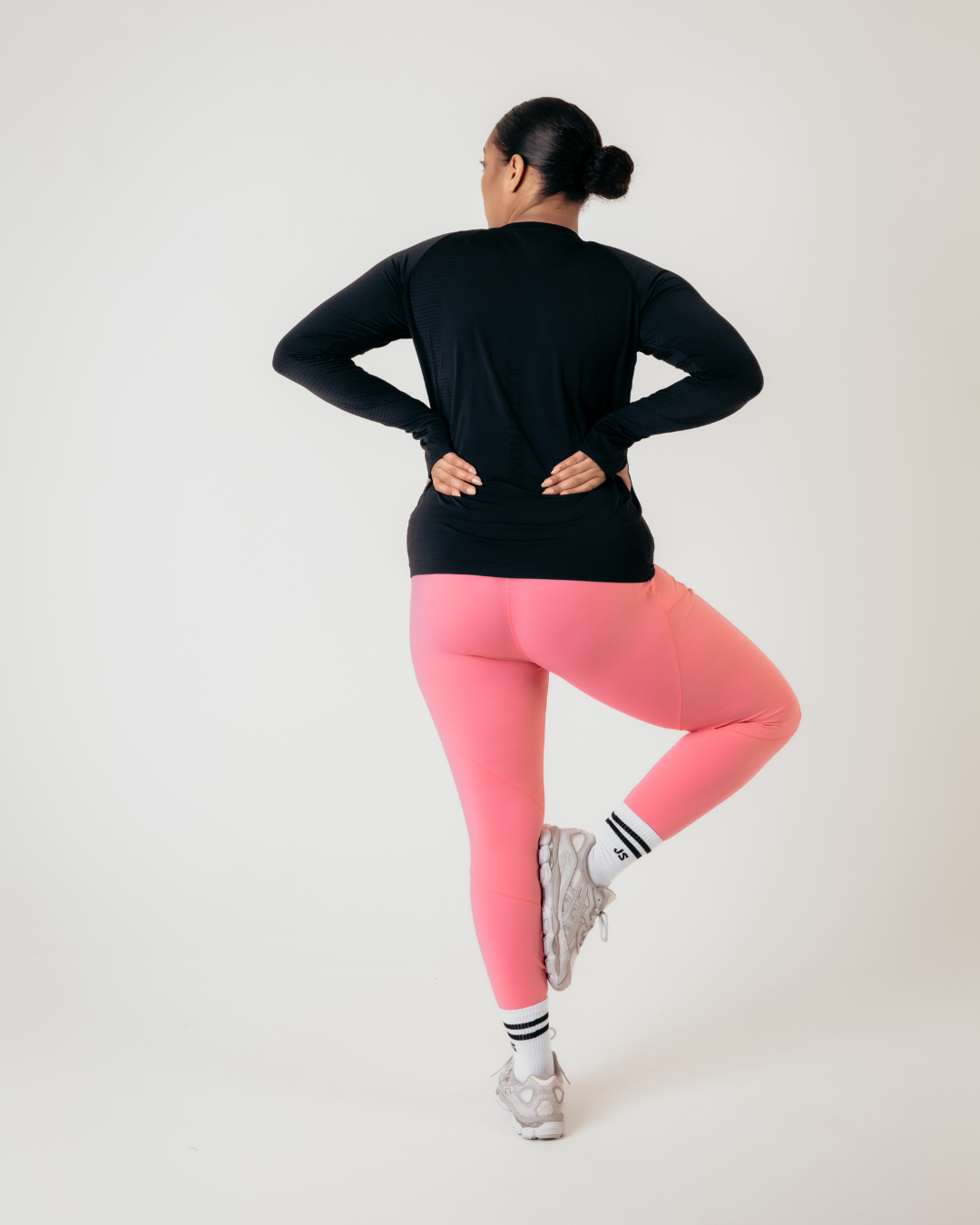 Pacer Seamless Long Sleeve Run Tee - Black