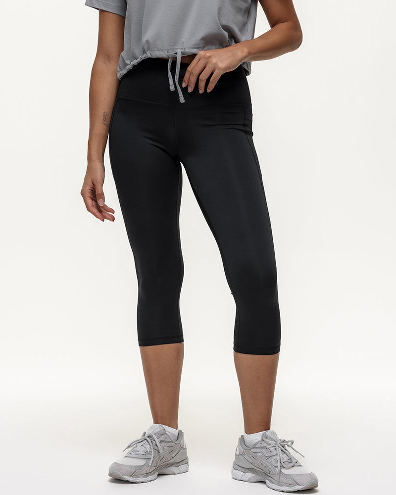 High Rise Capri Genesis Leggings - Black Onyx